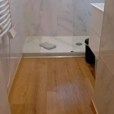 Renovated Near The Apartment Nice